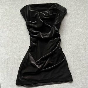 Size 4 Black Strapless Velvet Mini Dress